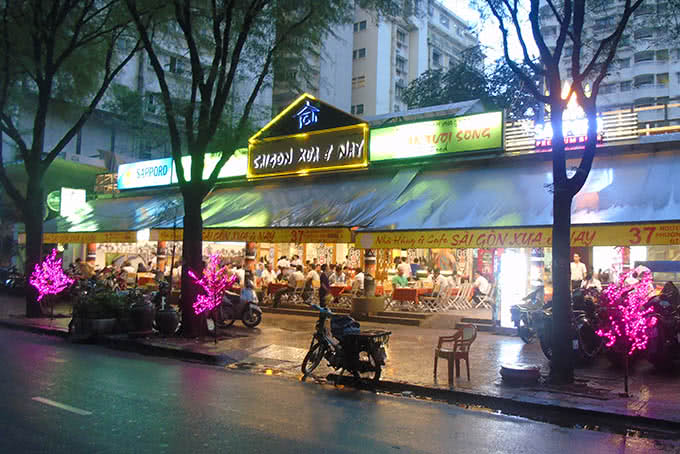 Sài Gòn Xưa và Nay - Nguyễn Trung Trực