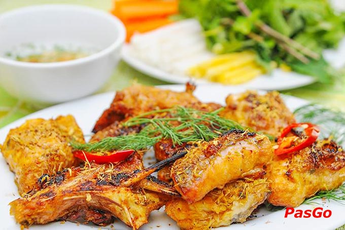 nhà hàng cánh buồm trường chinh3