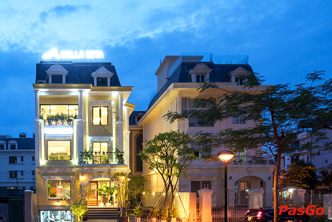 Della Seta - Hoàng Quốc Việt