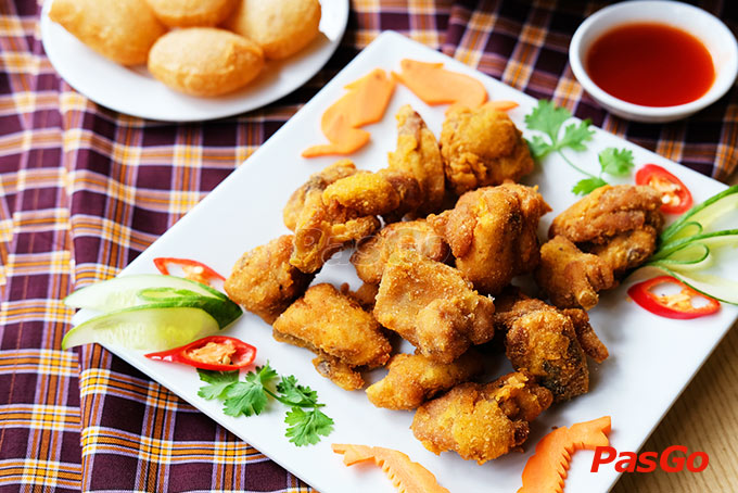 nhà hàng hoàng phố bùi xuân phái 14