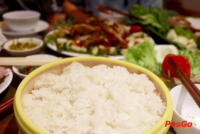 nhà hàng me lao lê trọng tấn13