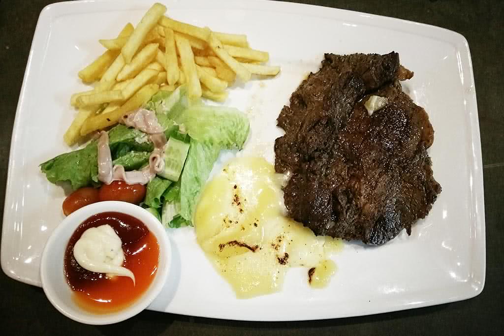 Beefsteak titi 467 Trần Phú 4