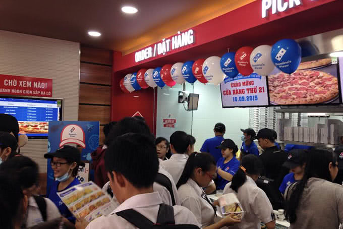 Nhà hàng Domino’s Pizza Cộng Hòa 10