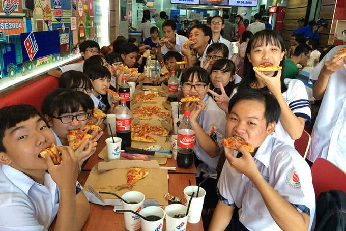 Nhà hàng Domino’s Pizza Quang Trung 11