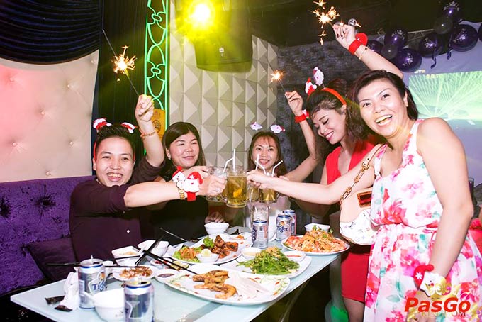 Karaoke Kingdom - Phạm Viết Chánh -17