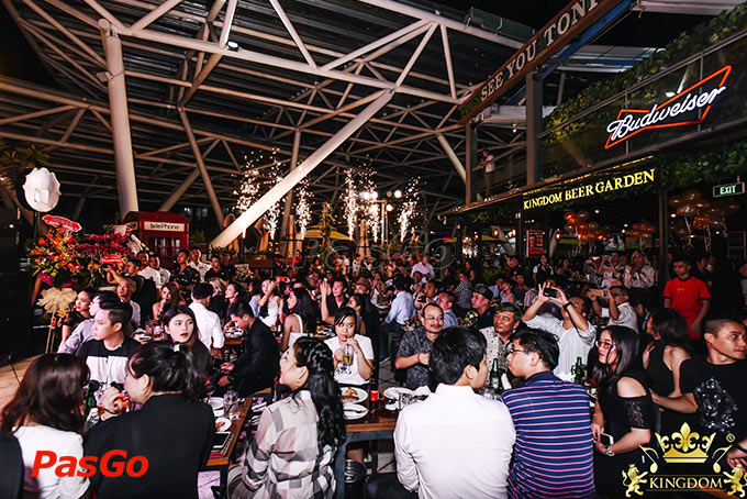 Kingdom Beer Garden Quận 1 - 15