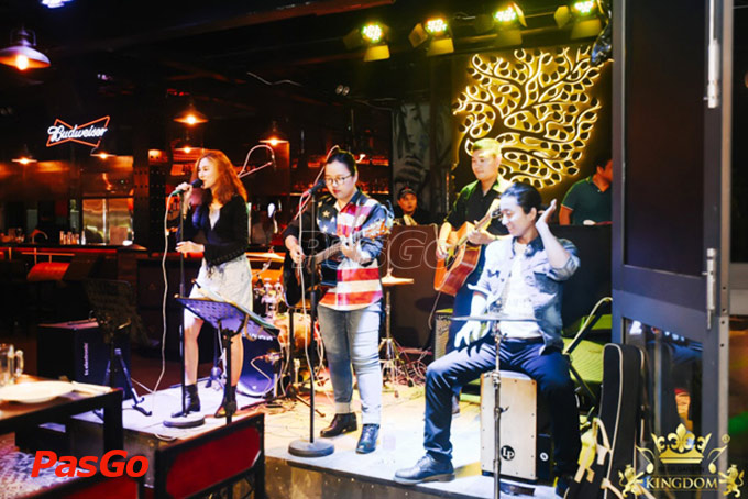 Kingdom Beer Garden Quận 1 - 16