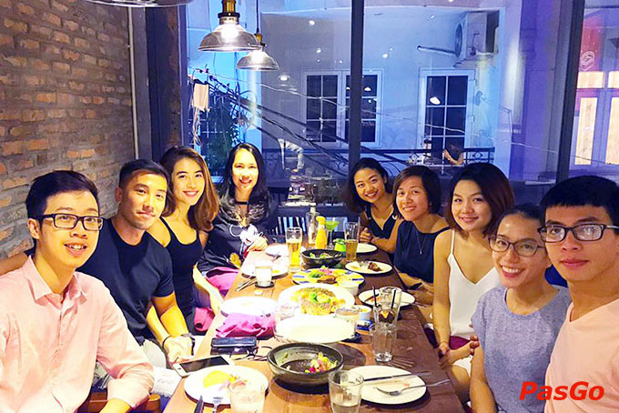 The First Kitchen & Bar Cách Mạng Tháng 8 - 30