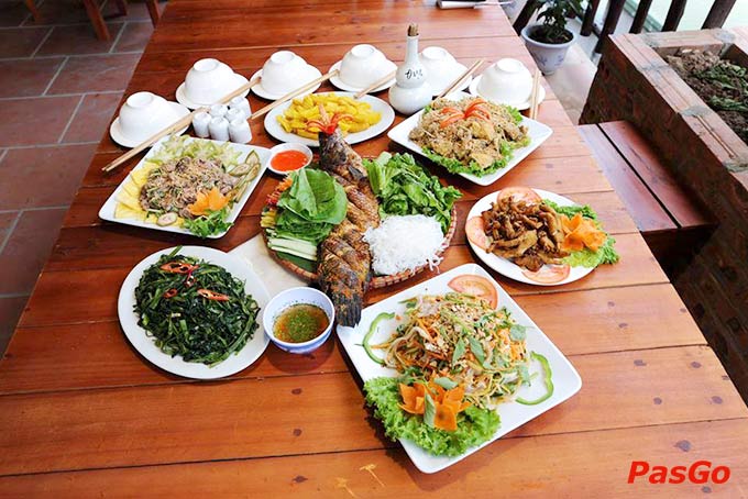 nhà hàng hồng trần quán ngọc thụy2