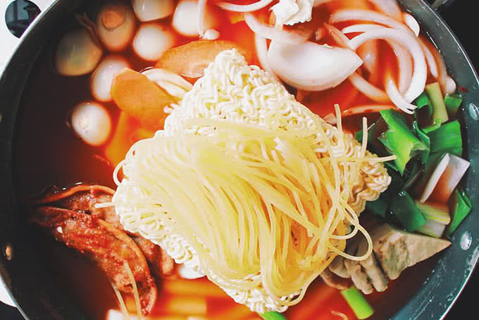 nhà hàng kimchi kimchi đinh tiên hoàng 8