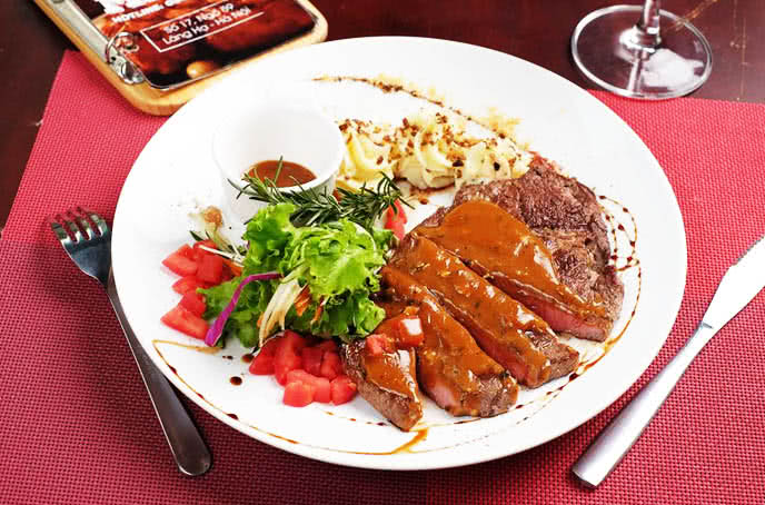 nhà hàng lavache steak láng hạ 9