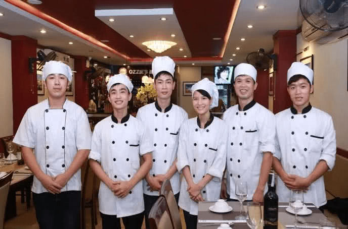nhà hàng ozzie's bistro 14