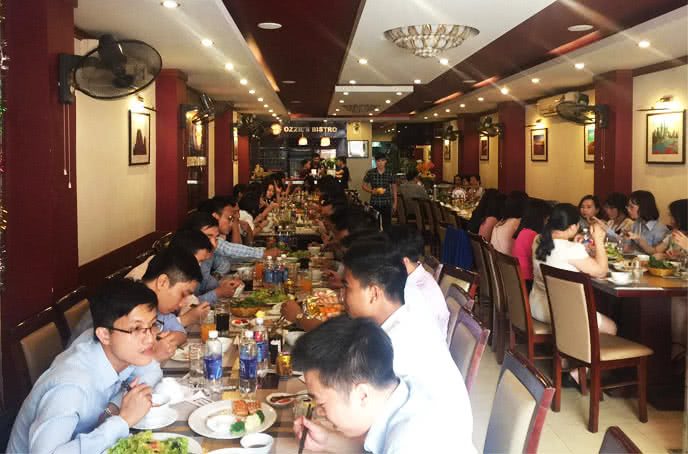 nhà hàng ozzie's bistro 4
