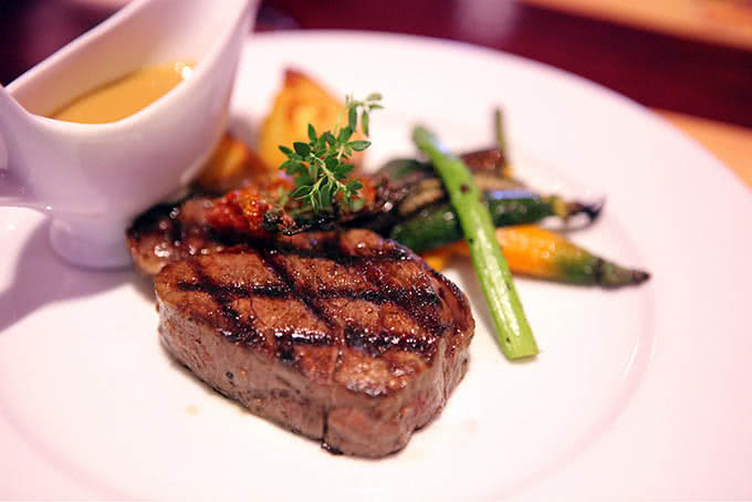 nhà hàng moo beef steak nguyễn khánh toàn - món ăn cuốn hút, lay động đến từng giác quan của người thưởng thức