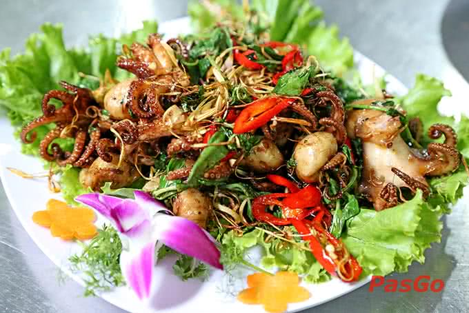 nhà hàng lẩu tiến vua bà triệu 8