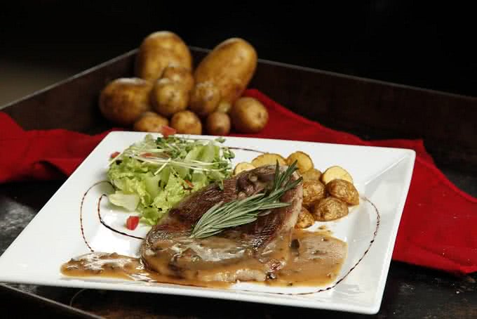 nhà hàng lavache steak láng hạ 14