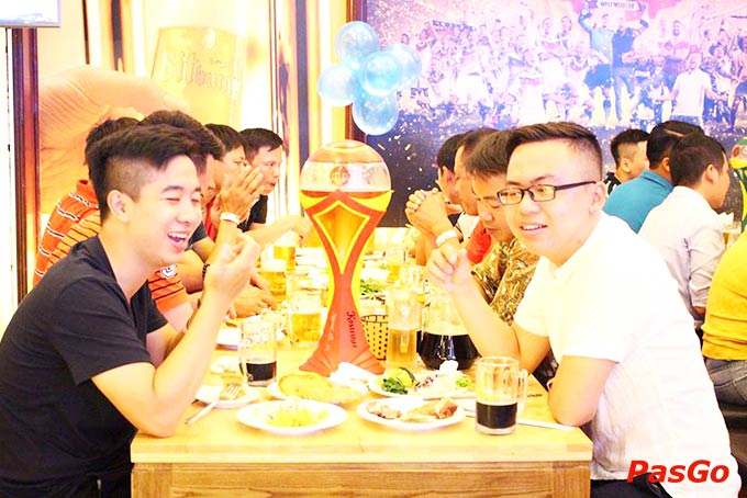 nhà hàng bitburger bierhaus vạn phúc 1