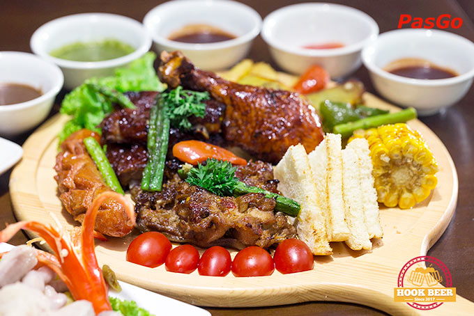 nhà hàng hook beer  trần quý kiên 13
