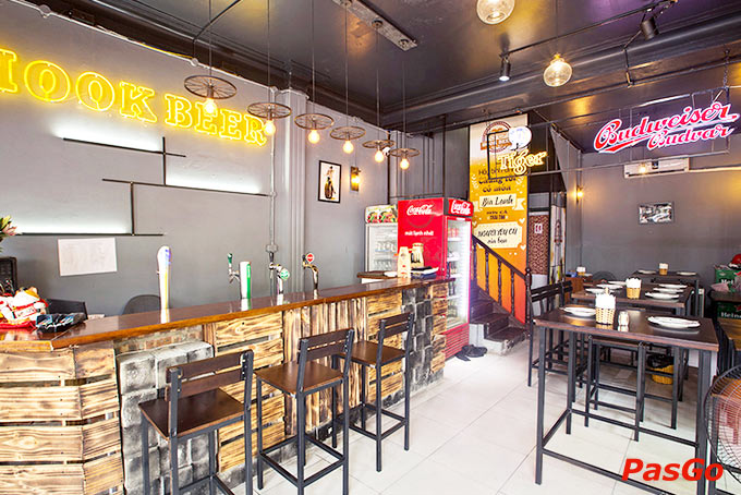nhà hàng hook beer  trần quý kiên 18