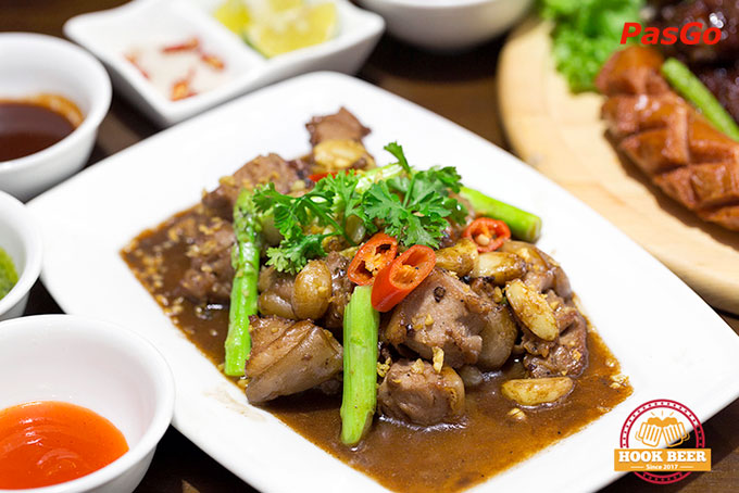 nhà hàng hook beer  trần quý kiên 8