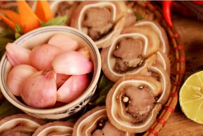 nhà hàng lợn mường mẹt hoàng cầu 10