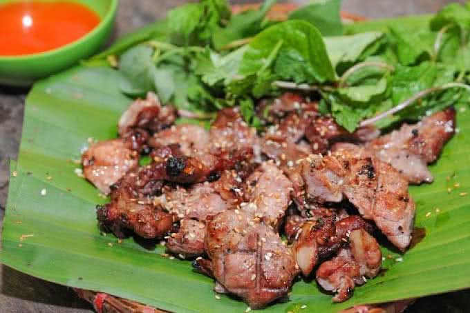 nhà hàng lợn mường mẹt hoàng cầu 7