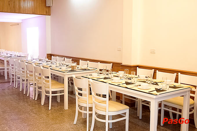nhà hàng Royal Vũ Phạm Hàm 11