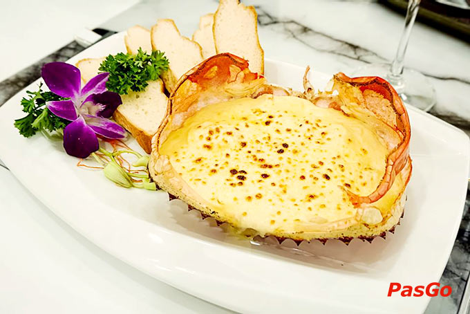 nhà hàng Royal Vũ Phạm Hàm 5