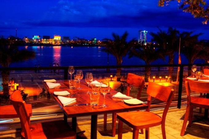 Top 10 nhà hàng đẹp, nổi tiếng nhất ở Đà Nẵng 11