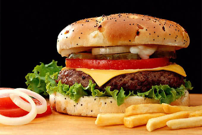 Nhà hàng Paris Deli Trần Huy Liệu khách sạn hà nội 15