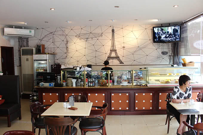 Nhà hàng Paris Deli Trần Huy Liệu khách sạn hà nội 7